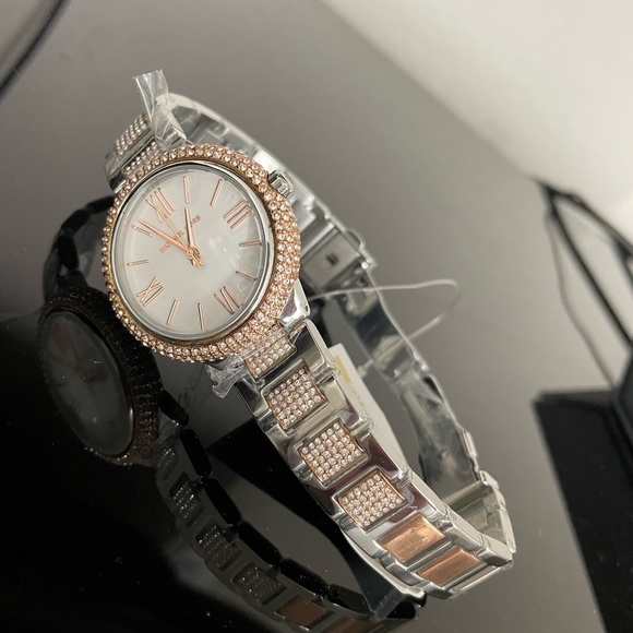 NEW WOMENS MICHAEL KORS WATCH - Picture 4 of 7